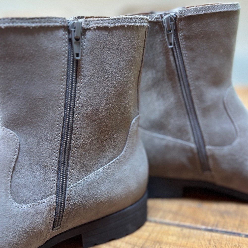 Vionic Womens Jill Zip Short Boot Suede Gray Beige Buckle Size 9.5 Wide - Picture 8 of 11